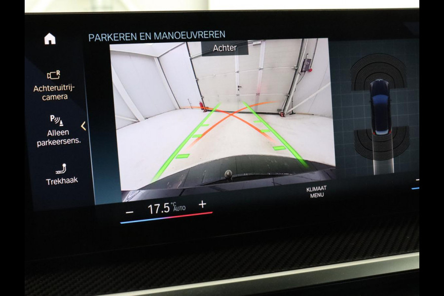 BMW 3-serie 320e M Sport | Head-Up | Adaptive cruise | Trekhaak | Leder | Stoelverwarming | Camera | Keyless | Adaptief LED | Carplay | Sfeerverlichting | Navigatie