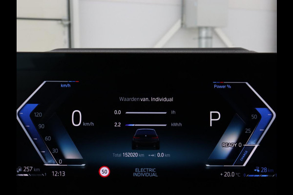 BMW 3-serie 320e M Sport | Head-Up | Adaptive cruise | Trekhaak | Leder | Stoelverwarming | Camera | Keyless | Adaptief LED | Carplay | Sfeerverlichting | Navigatie