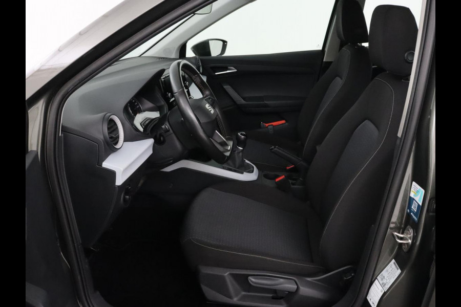 Seat Arona 1.0 TSI Style | Carplay | Full LED | Climate control | Parkeerhulp | Cruise control | Bluetooth | DAB