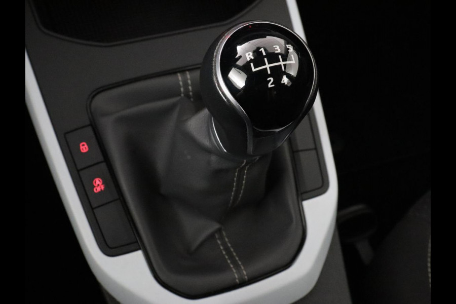 Seat Arona 1.0 TSI Style | Carplay | Full LED | Climate control | Parkeerhulp | Cruise control | Bluetooth | DAB