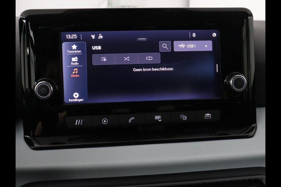Seat Arona 1.0 TSI Style | Carplay | Full LED | Climate control | Parkeerhulp | Cruise control | Bluetooth | DAB