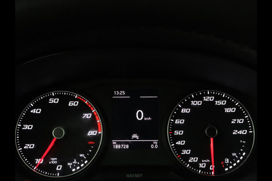 Seat Arona 1.0 TSI Style | Carplay | Full LED | Climate control | Parkeerhulp | Cruise control | Bluetooth | DAB