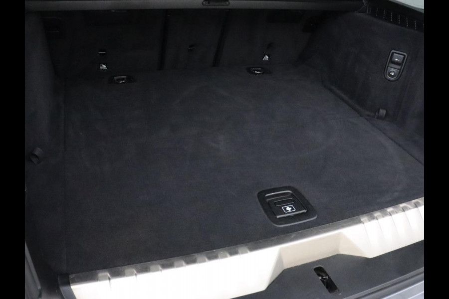 BMW 5 Serie 530e High Executive | Panoramadak | Head-Up | Adaptive cruise | Trekhaak | Bowers & Wilkins | Leder | Stoelverwarming | 360 Camera | Carplay | Keyless | Navigatie