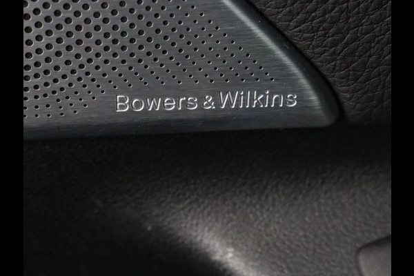 BMW 5 Serie 530e High Executive | Panoramadak | Head-Up | Adaptive cruise | Trekhaak | Bowers & Wilkins | Leder | Stoelverwarming | 360 Camera | Carplay | Keyless | Navigatie