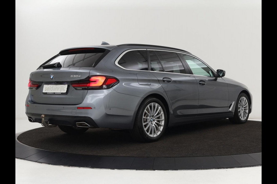 BMW 5 Serie 530e High Executive | Panoramadak | Head-Up | Adaptive cruise | Trekhaak | Bowers & Wilkins | Leder | Stoelverwarming | 360 Camera | Carplay | Keyless | Navigatie