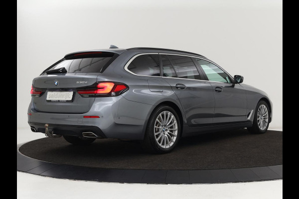 BMW 5 Serie 530e High Executive | Panoramadak | Head-Up | Adaptive cruise | Trekhaak | Bowers & Wilkins | Leder | Stoelverwarming | 360 Camera | Carplay | Keyless | Navigatie