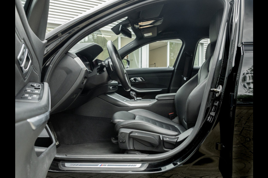 BMW 3-serie 320i M-Sport - Stoelverwarming - LED - 19 inch