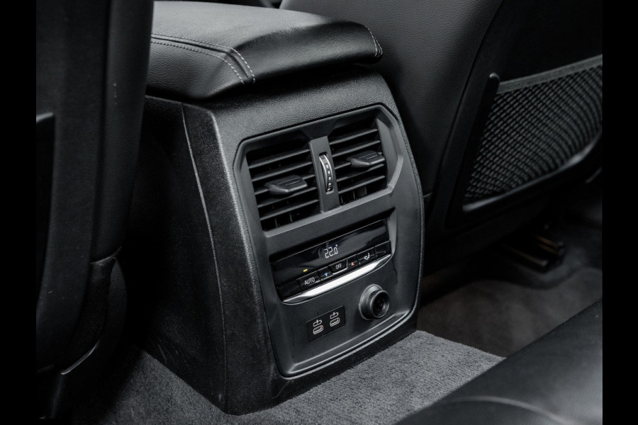 BMW 3-serie 320i M-Sport - Stoelverwarming - LED - 19 inch
