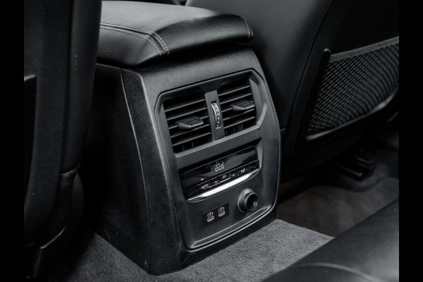 BMW 3-serie 320i M-Sport - Stoelverwarming - LED - 19 inch
