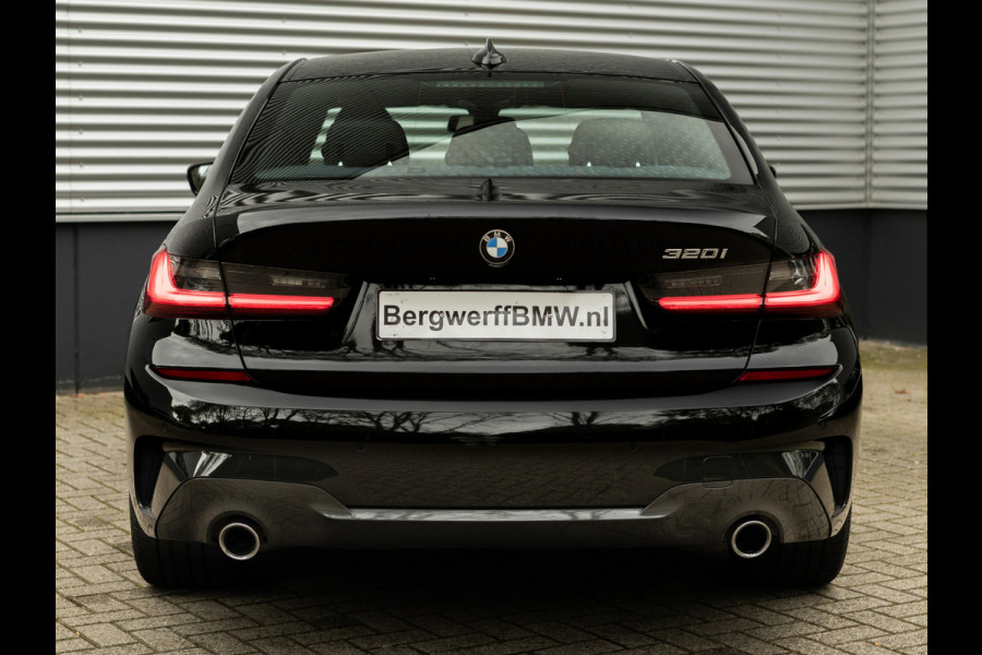 BMW 3-serie 320i M-Sport - Stoelverwarming - LED - 19 inch
