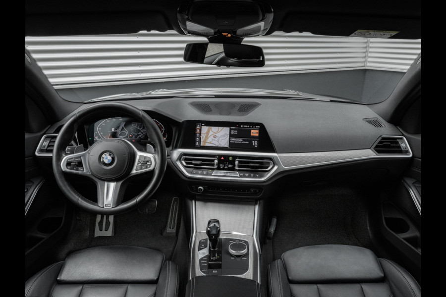 BMW 3-serie 320i M-Sport - Stoelverwarming - LED - 19 inch