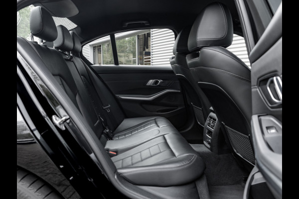BMW 3-serie 320i M-Sport - Stoelverwarming - LED - 19 inch