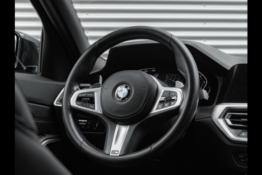 BMW 3-serie 320i M-Sport - Stoelverwarming - LED - 19 inch