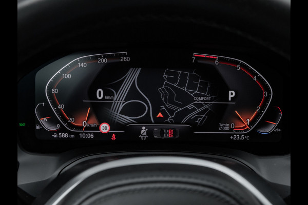 BMW 3-serie 320i M-Sport - Stoelverwarming - LED - 19 inch