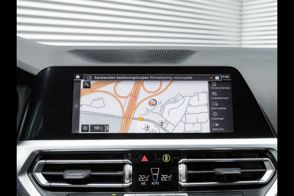BMW 3-serie 320i M-Sport - Stoelverwarming - LED - 19 inch