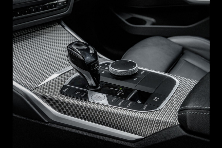 BMW 3-serie 320i M-Sport - Stoelverwarming - LED - 19 inch
