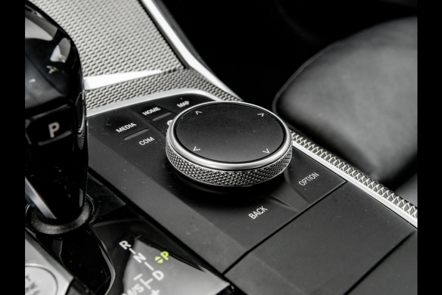 BMW 3-serie 320i M-Sport - Stoelverwarming - LED - 19 inch