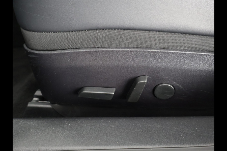 Tesla Model 3 BLACK BI-TONE PANO STD SOD ACCU 88% RWD   60 kWH LEDER.NAVI.CAMERA.AUTOPILOT, STOELVERWARMING EN NOG VEEL MEER!