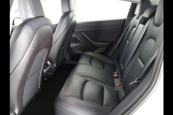 Tesla Model 3 BLACK BI-TONE PANO STD SOD ACCU 88% RWD   60 kWH LEDER.NAVI.CAMERA.AUTOPILOT, STOELVERWARMING EN NOG VEEL MEER!
