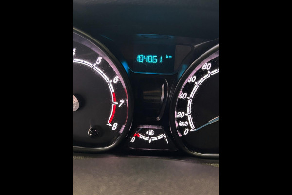 Ford Fiesta 1.0 EcoBoost ST Line - Navigatie I Airco I Sport pakket I LED I PDC I Dealer onderhouden