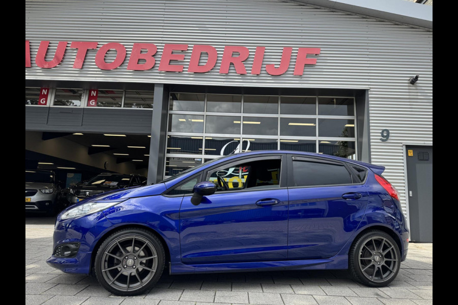 Ford Fiesta 1.0 EcoBoost ST Line - Navigatie I Airco I Sport pakket I LED I PDC I Dealer onderhouden