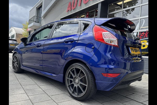 Ford Fiesta 1.0 EcoBoost ST Line - Navigatie I Airco I Sport pakket I LED I PDC I Dealer onderhouden