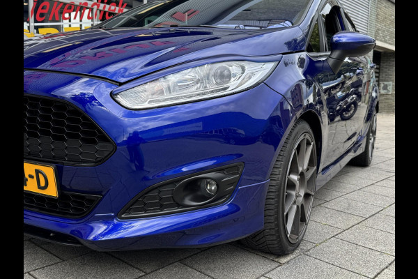 Ford Fiesta 1.0 EcoBoost ST Line - Navigatie I Airco I Sport pakket I LED I PDC I Dealer onderhouden