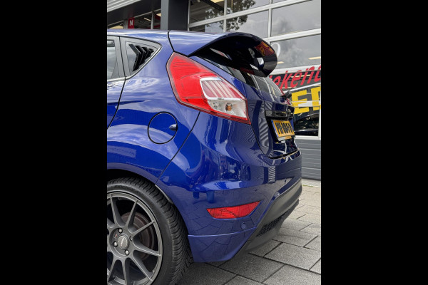 Ford Fiesta 1.0 EcoBoost ST Line - Navigatie I Airco I Sport pakket I LED I PDC I Dealer onderhouden