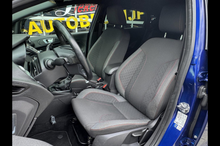 Ford Fiesta 1.0 EcoBoost ST Line - Navigatie I Airco I Sport pakket I LED I PDC I Dealer onderhouden