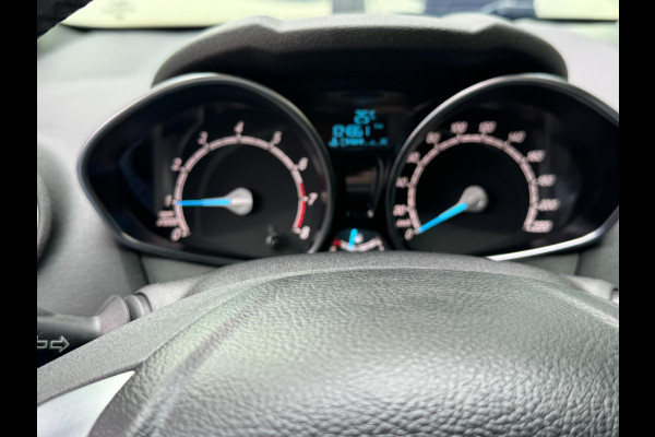 Ford Fiesta 1.0 EcoBoost ST Line - Navigatie I Airco I Sport pakket I LED I PDC I Dealer onderhouden