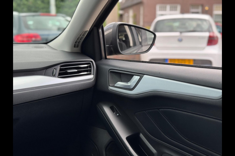 Ford Focus 1.0 EcoBoost 2019 NAVI CRUISE CLIMA LM NAP!