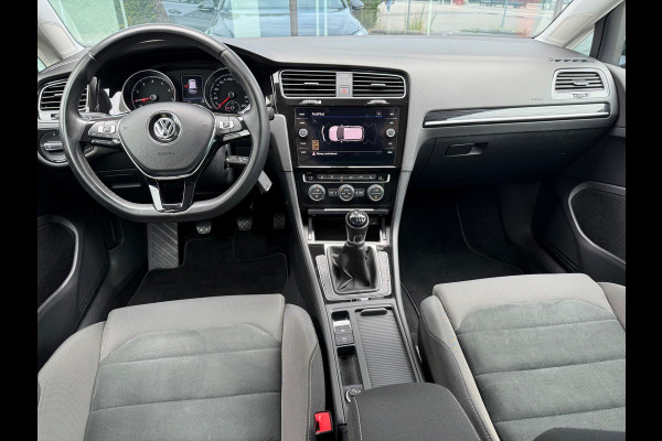 Volkswagen Golf 1.5 TSI Highline Business R - Navi - Camera - LED - Winterpakket