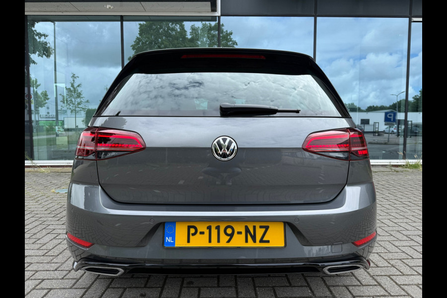 Volkswagen Golf 1.5 TSI Highline Business R - Navi - Camera - LED - Winterpakket