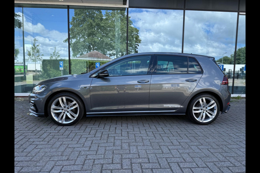 Volkswagen Golf 1.5 TSI Highline Business R - Navi - Camera - LED - Winterpakket