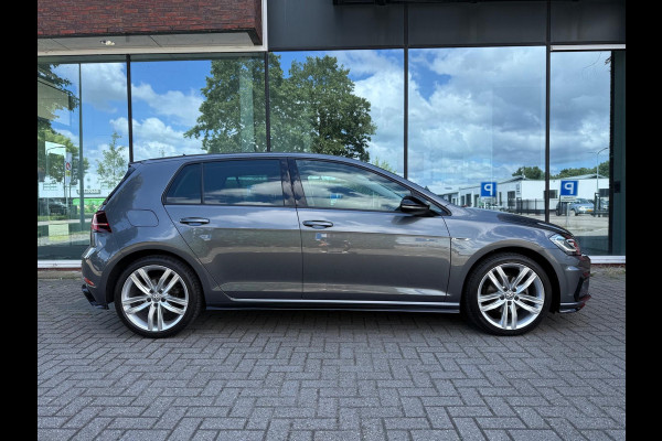 Volkswagen Golf 1.5 TSI Highline Business R - Navi - Camera - LED - Winterpakket