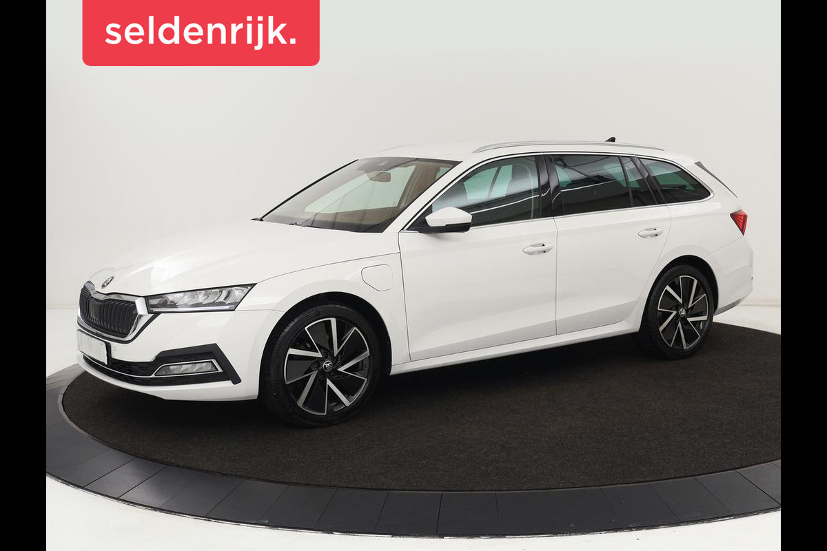 Škoda Octavia 1.4 TSI iV Business Edition Plus | Head-Up | Camera | Stoelverwarming | Side Assist | Achterbankverwarming | Carplay | Keyless | Elektrische voorstoelen | Memory | Sfeerverlichting | Navigatie | PHEV Škoda Octavia 1.4 TSI iV Business Edition Plus | Head-Up | Camera | Stoelverwarming | Side Assist | Achterbankverwarming | Carplay | Keyless | Elektrische voorstoelen | Memory | Sfeerverlichting | Navigatie | PHEV