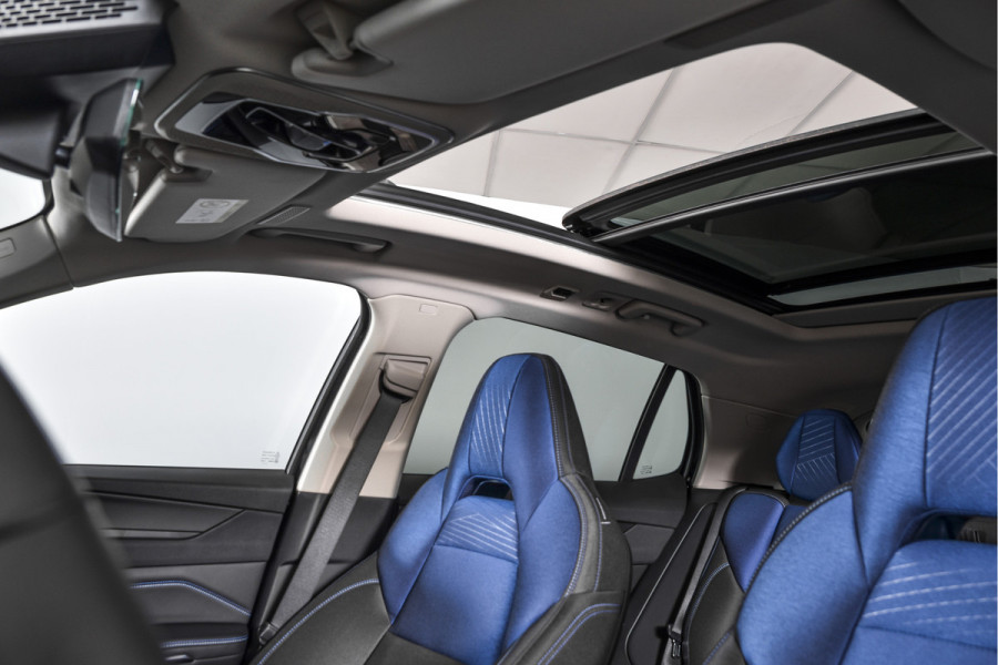 Lynk & Co 01 1.5 PHEV 261PK MY22 | 360 Camera  | 7.4 kWh Boordlader | S/K-panodak | Adapt. Cruise | Memory | Elek. klep | LM 20" | 0189