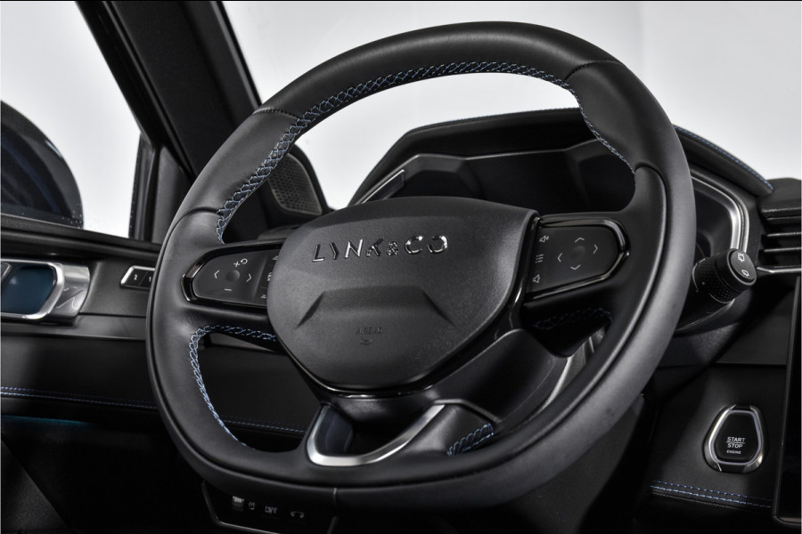 Lynk & Co 01 1.5 PHEV 261PK MY23 | 360 Camera | 7.4 kWh Boordlader | Donkere hemel | S/K-panodak | Adapt. Cruise | Memory | Elek. klep | LM 20" | 7224