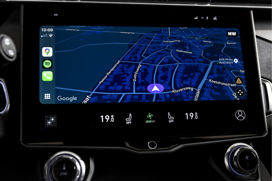 Lynk & Co 01 1.5 PHEV 261PK MY23 | 360 Camera | 7.4 kWh Boordlader | Donkere hemel | S/K-panodak | Adapt. Cruise | Memory | Elek. klep | LM 20" | 7224