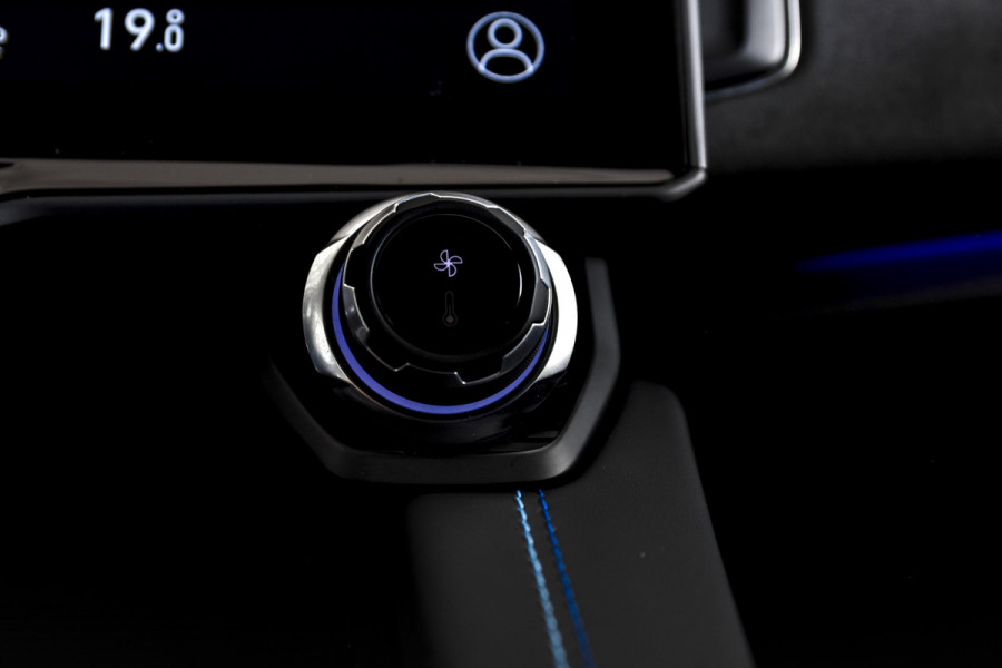 Lynk & Co 01 1.5 PHEV 261PK MY23 | 360 Camera | 7.4 kWh Boordlader | Donkere hemel | S/K-panodak | Adapt. Cruise | Memory | Elek. klep | LM 20" | 7224