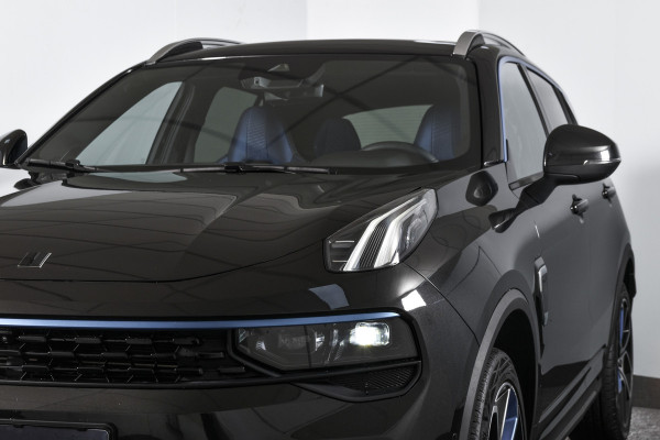 Lynk & Co 01 1.5 PHEV 261PK MY23 | 360 Camera | 7.4 kWh Boordlader | Donkere hemel | S/K-panodak | Adapt. Cruise | Memory | Elek. klep | LM 20" | 7224