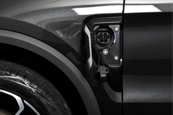 Lynk & Co 01 1.5 PHEV 261PK MY23 | 360 Camera | 7.4 kWh Boordlader | Donkere hemel | S/K-panodak | Adapt. Cruise | Memory | Elek. klep | LM 20" | 7224