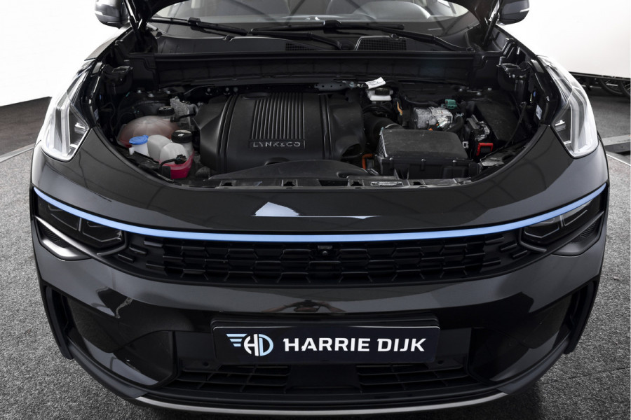 Lynk & Co 01 1.5 PHEV 261PK MY23 | 360 Camera | 7.4 kWh Boordlader | Donkere hemel | S/K-panodak | Adapt. Cruise | Memory | Elek. klep | LM 20" | 7224