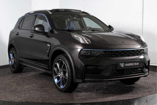 Lynk & Co 01 1.5 PHEV 261PK MY23 | 360 Camera | 7.4 kWh Boordlader | Donkere hemel | S/K-panodak | Adapt. Cruise | Memory | Elek. klep | LM 20" | 7224