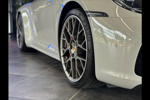 Porsche 911 3.0 Carrera 4S Sport chrono Bose Dealer onderhouden Kreide Grau Panoramadak ACC 450PK!