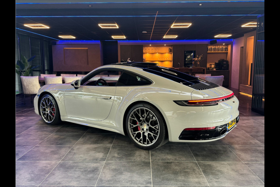 Porsche 911 3.0 Carrera 4S Sport chrono Bose Dealer onderhouden Kreide Grau Panoramadak ACC 450PK!