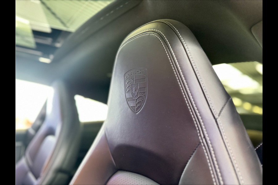 Porsche 911 3.0 Carrera 4S Sport chrono Bose Dealer onderhouden Kreide Grau Panoramadak ACC 450PK!