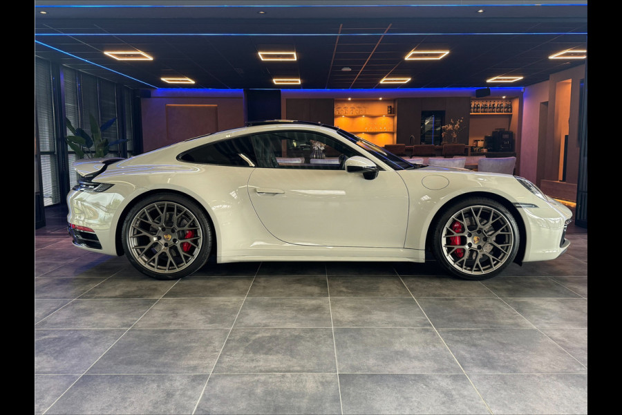 Porsche 911 3.0 Carrera 4S Sport chrono Bose Dealer onderhouden Kreide Grau Panoramadak ACC 450PK!