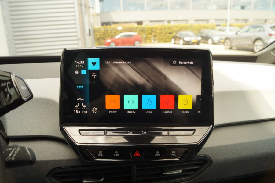 Volkswagen ID.3 First Plus 58kWh -NAVI-ECC-ACC-CAM-