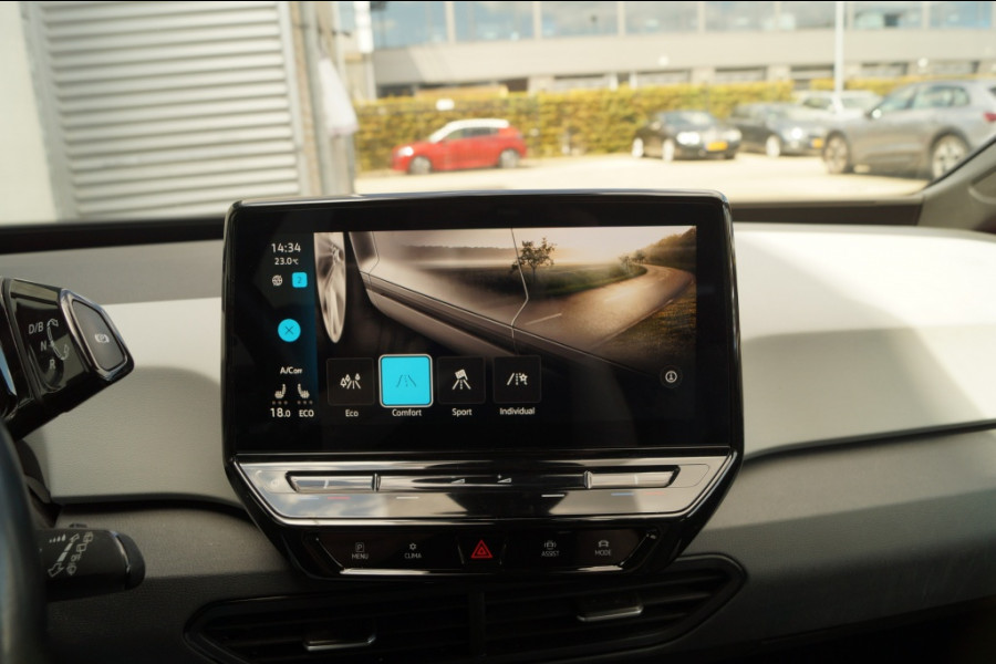 Volkswagen ID.3 First Plus 58kWh -NAVI-ECC-ACC-CAM-